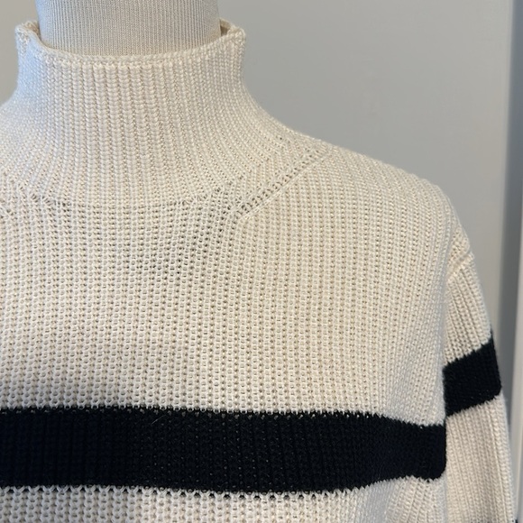 Banana Republic Mock Neck Black & Cream Stripe Sweater, Wool Blend, Size Medium - Picture 3 of 9